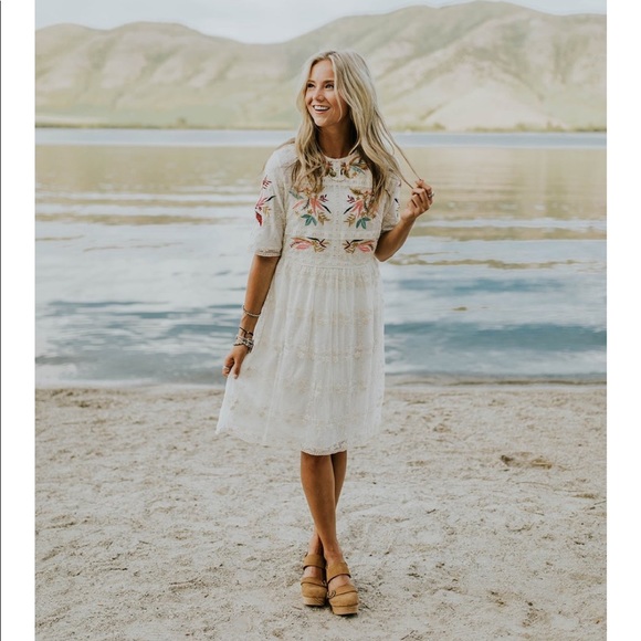 Roolee Nwt Naomi Embroidered Dress 